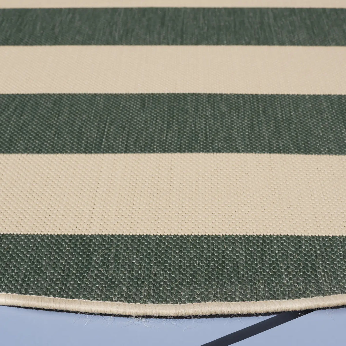Safavieh Courtyard 6'-7" x 6'-7" Rug in Beige / Dark Green