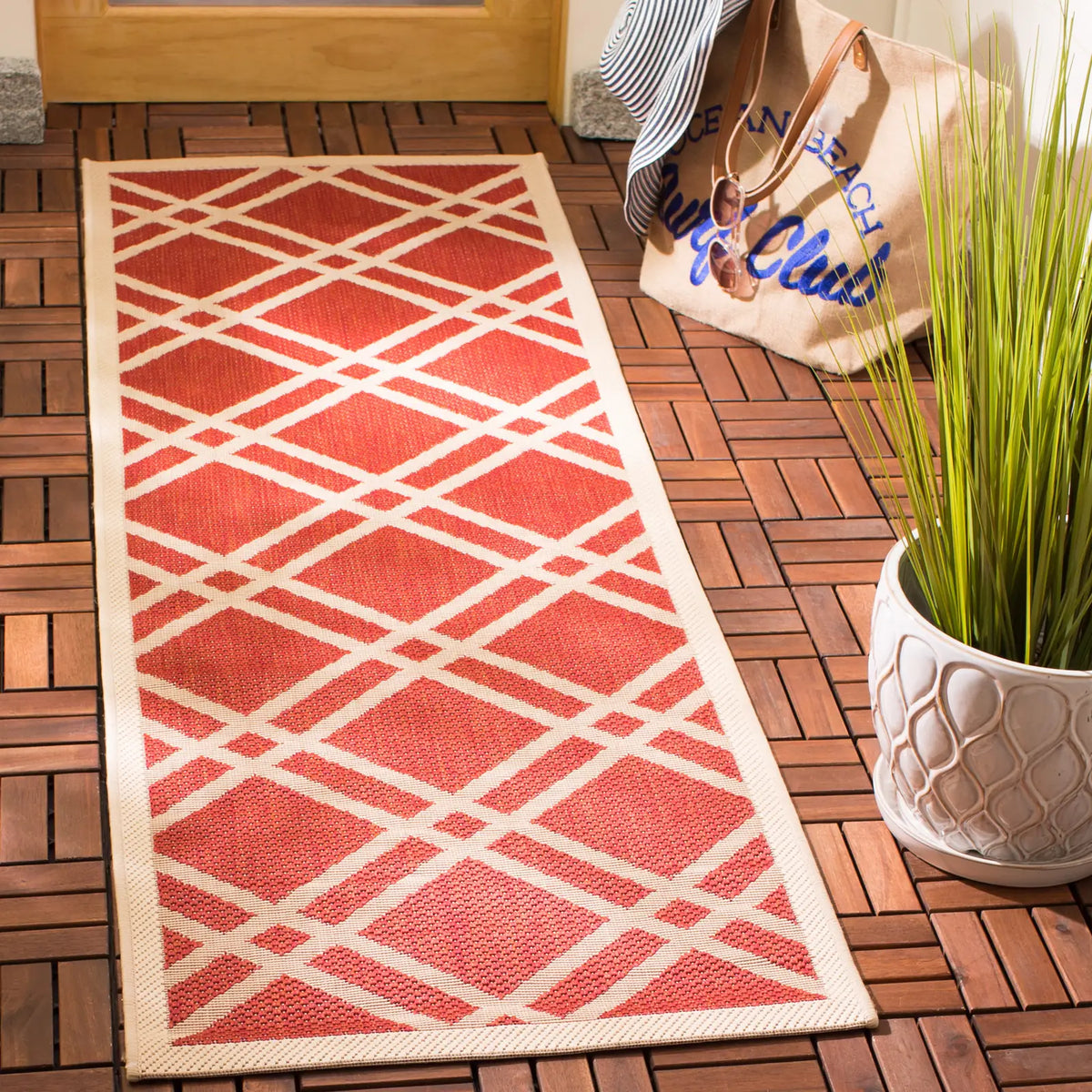 Safavieh Courtyard 2'-3" x 6'-7" Rug in Red / Bone