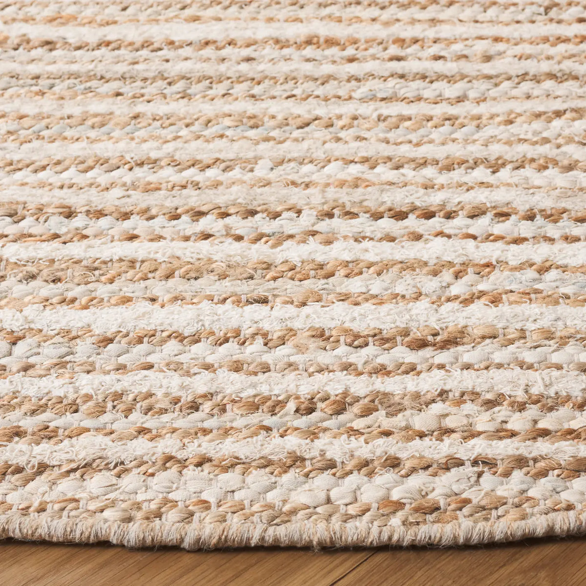 Safavieh Cape Cod 6'-0" x 6'-0" Rug in Natural / Ivory