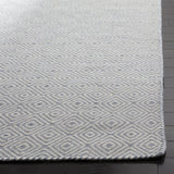Safavieh Oasis 6'-0" x 9'-0" Rug in Silver / Ivory