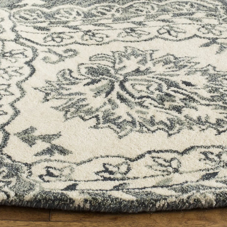 Safavieh Blossom 6'-0" x 6'-0" Rug in Blue / Ivory