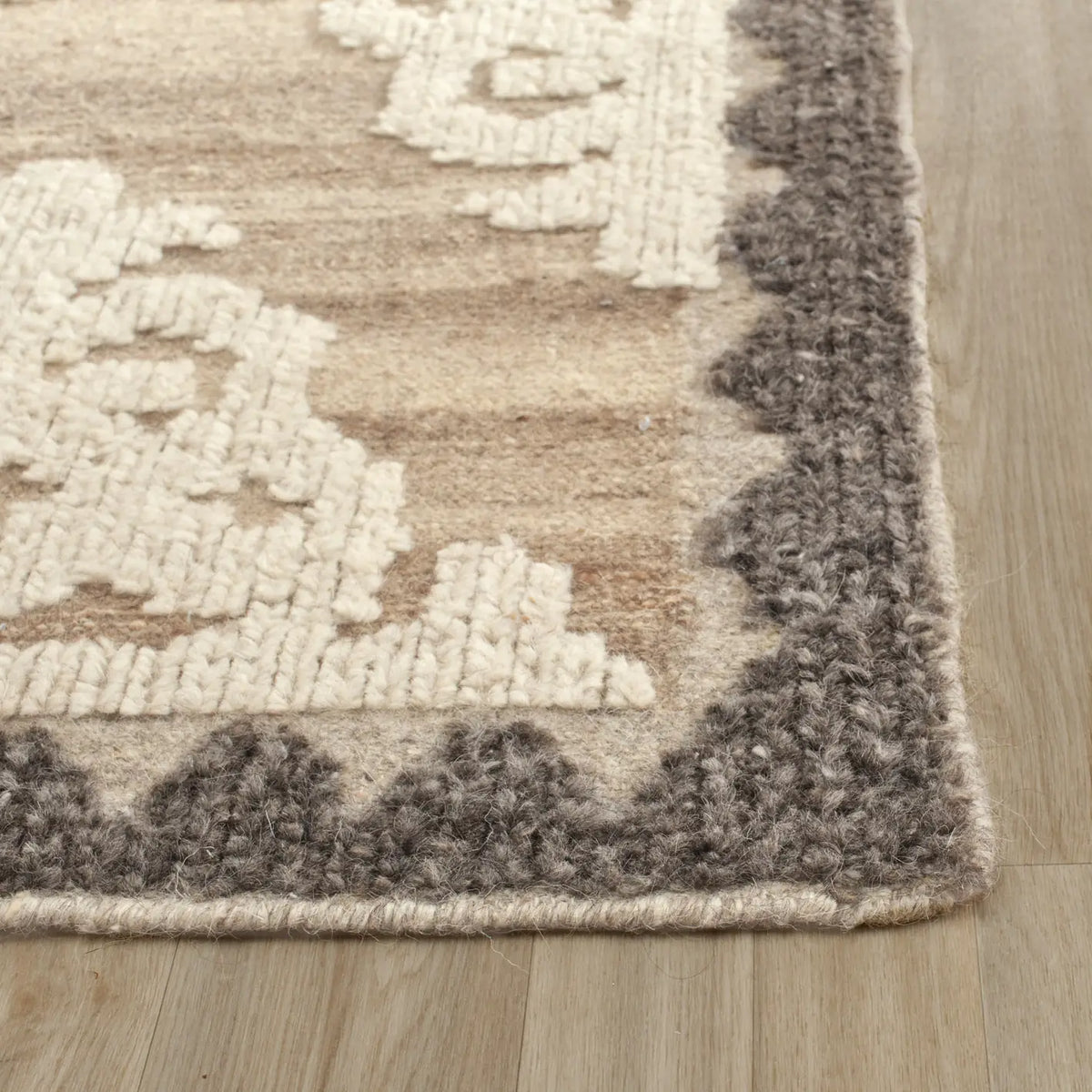 Safavieh Kenya 2'-3" x 8'-0" Rug in Brown / Charcoal