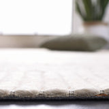 Safavieh Marbella 4'-0" x 6'-0" Rug in Ivory / Brown