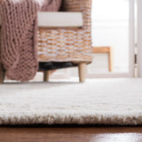 Safavieh Abstract 4'-0" x 6'-0" Rug in Ivory / Beige