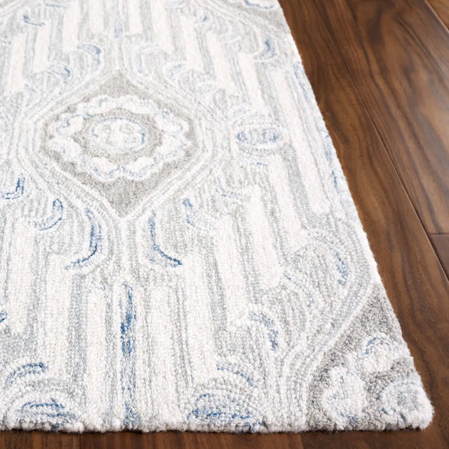 Safavieh Pine 4'-0" x 6'-0" Rug in Light Grey / Blue