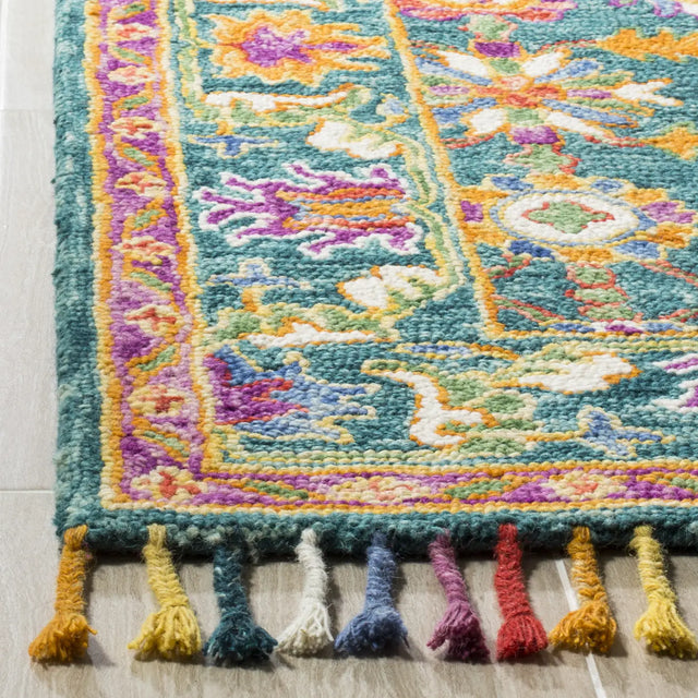 Safavieh Aspen 4'-0" x 6'-0" Rug in Turquoise / Purple