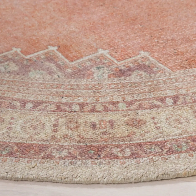 Safavieh Classic Vintage 6'-0" x 6'-0" Rug in Ivory / Light Rust