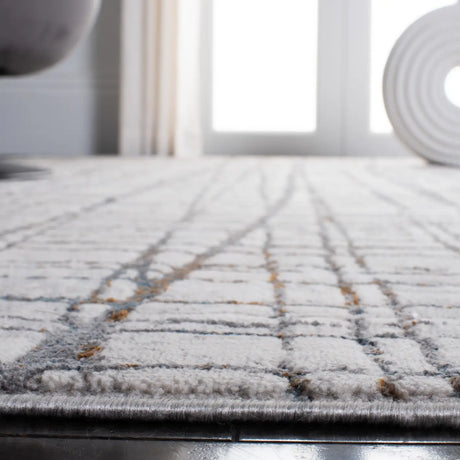 Safavieh Sonoma 4'-5" x 6'-5" Rug in Ivory / Grey