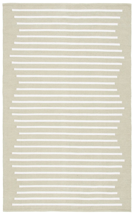 Safavieh Montauk 4'-0" x 6'-0" Rug in Light Green / Ivory