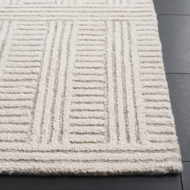 Safavieh Harvest 4'-0" x 6'-0" Rug in Natural / Ivory