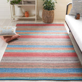 Safavieh Montauk 4'-0" x 6'-0" Rug in Blue / Grey