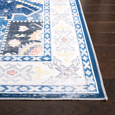 Safavieh Arizona 4'-0" x 6'-0" Rug in Navy / Ivory