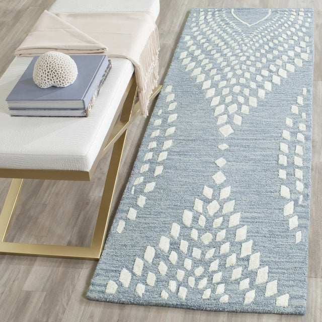 Safavieh Bella 2'-3" x 7'-0" Rug in Blue / Ivory