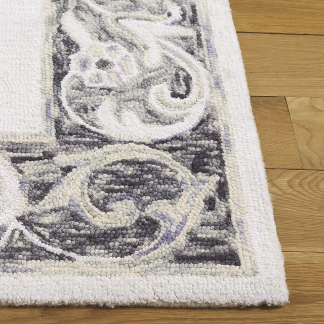 Safavieh Aspen 4'-0" x 6'-0" Rug in Ivory / Black