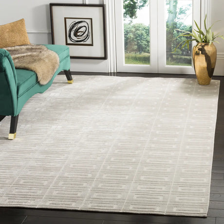 Safavieh Mirage 6'-0" x 9'-0" Rug in Silver