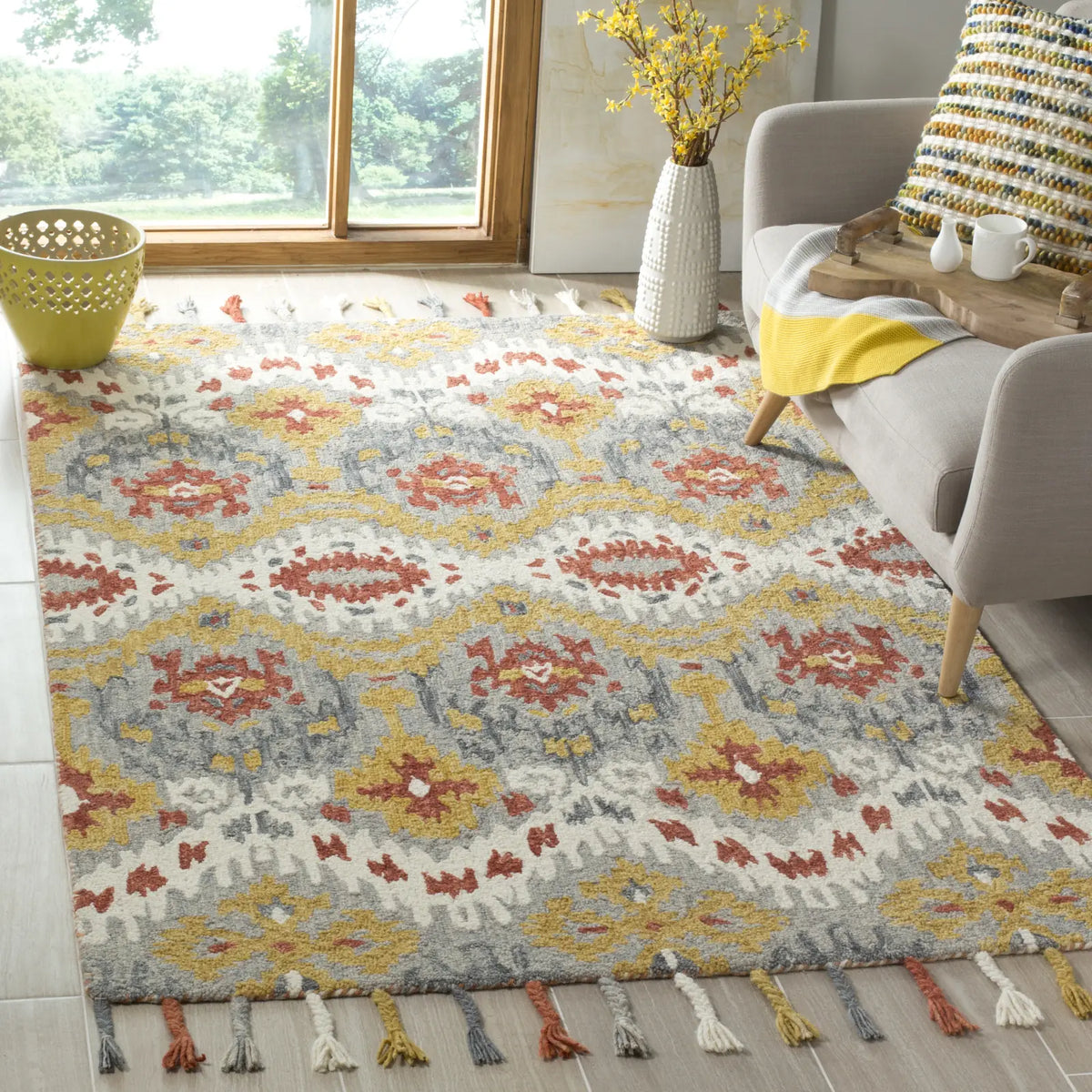 Safavieh Suzani 5'-0" x 8'-0" Rug in Grey / Gold