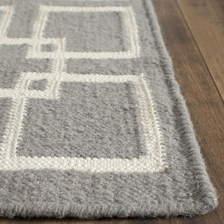Safavieh Martha Stewart 2'-3" x 7'-0" Rug in Cement Gray