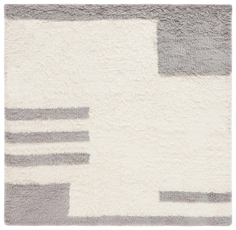 Safavieh Casablanca 6'-0" x 6'-0" Rug in Grey / Ivory