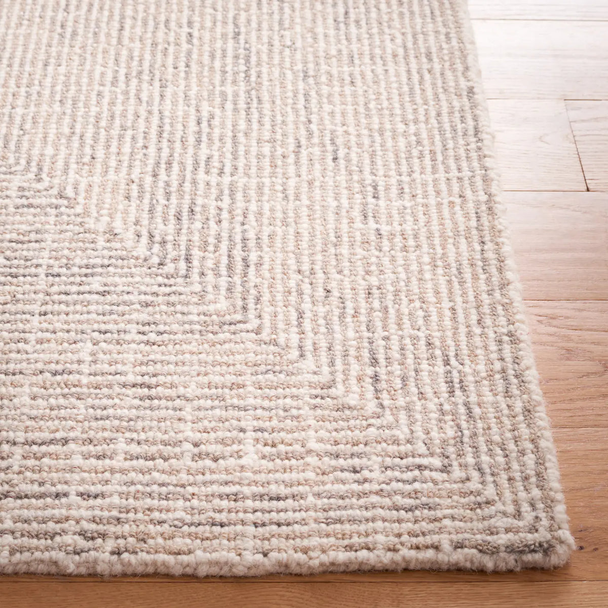 Safavieh Abstract 4'-0" x 6'-0" Rug in Grey / Ivory