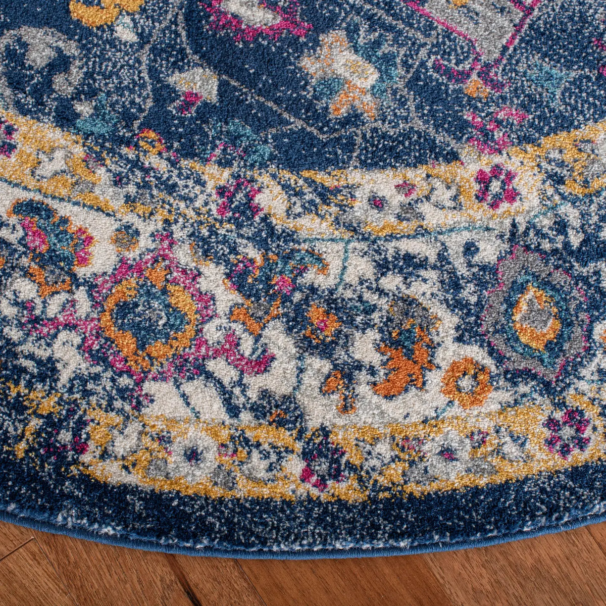 Safavieh Evoke 6'-7" x 6'-7" Rug in Navy / Grey