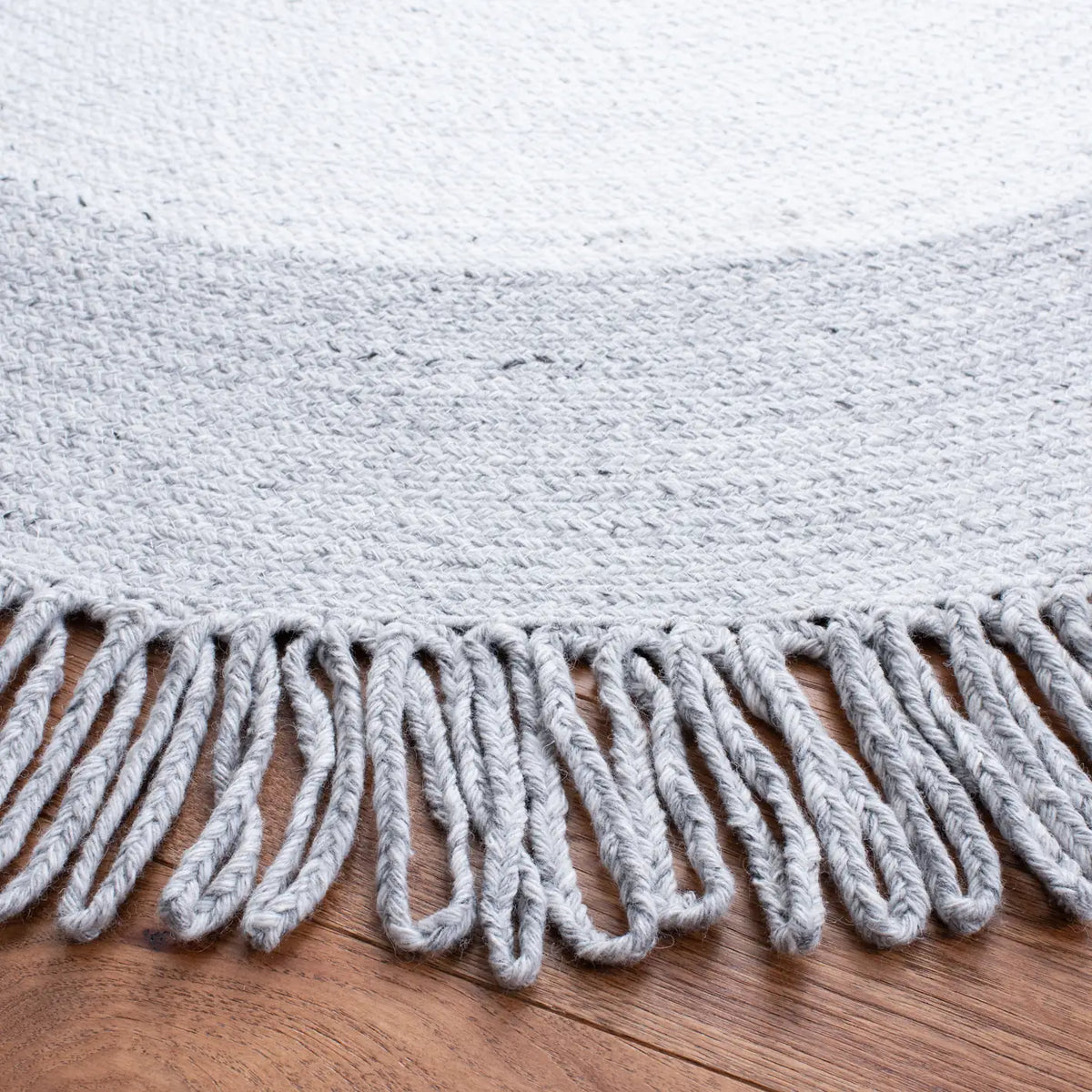 Safavieh Cape Cod 5'-0" x 5'-0" Rug in Grey / Ivory