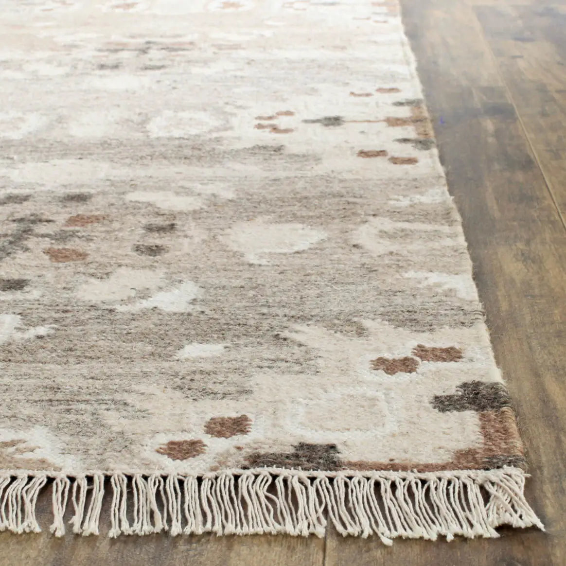 Safavieh Natural Kilim 4'-0" x 6'-0" Rug in Grey / Multi