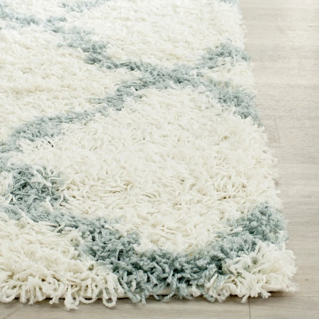 Safavieh Sgd-Dallas Shag 2'-3" x 10'-0" Rug in Ivory / Light Blue