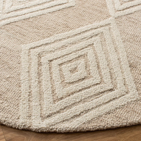 Safavieh Blossom 6'-0" x 6'-0" Rug in Beige / Ivory