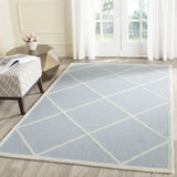 Safavieh Cambridge 5'-0" x 8'-0" Rug in Light Blue / Ivory