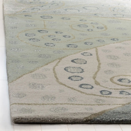 Safavieh Bella 6'-0" x 9'-0" Rug in Sage / Multi