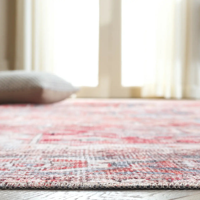 Safavieh Vintage Serapi 600 6'-0" x 9'-0" Rug in Red Orange / Grey