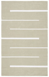 Safavieh Montauk 4'-0" x 6'-0" Rug in Light Green / Ivory