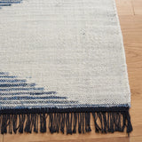 Safavieh Kilim 4'-0" x 6'-0" Rug in Ivory / Blue