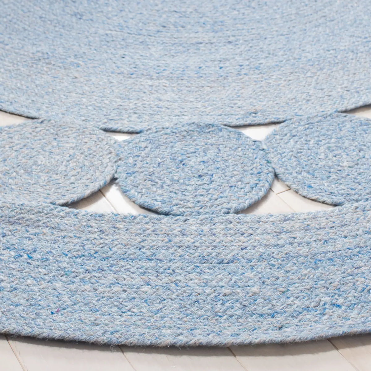 Safavieh Cape Cod 5'-0" x 5'-0" Rug in Blue