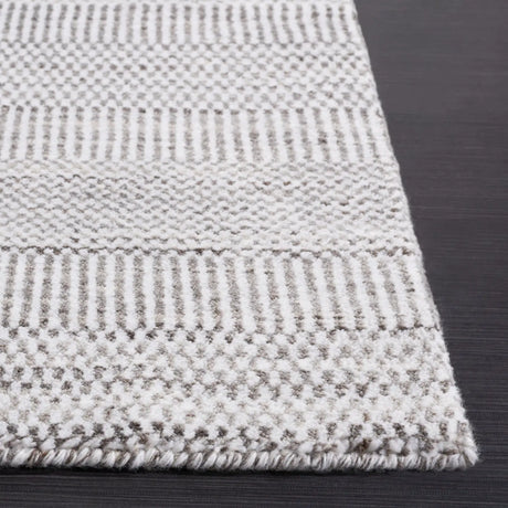 Safavieh Mirage 4'-0" x 6'-0" Rug in Brown / Ivory