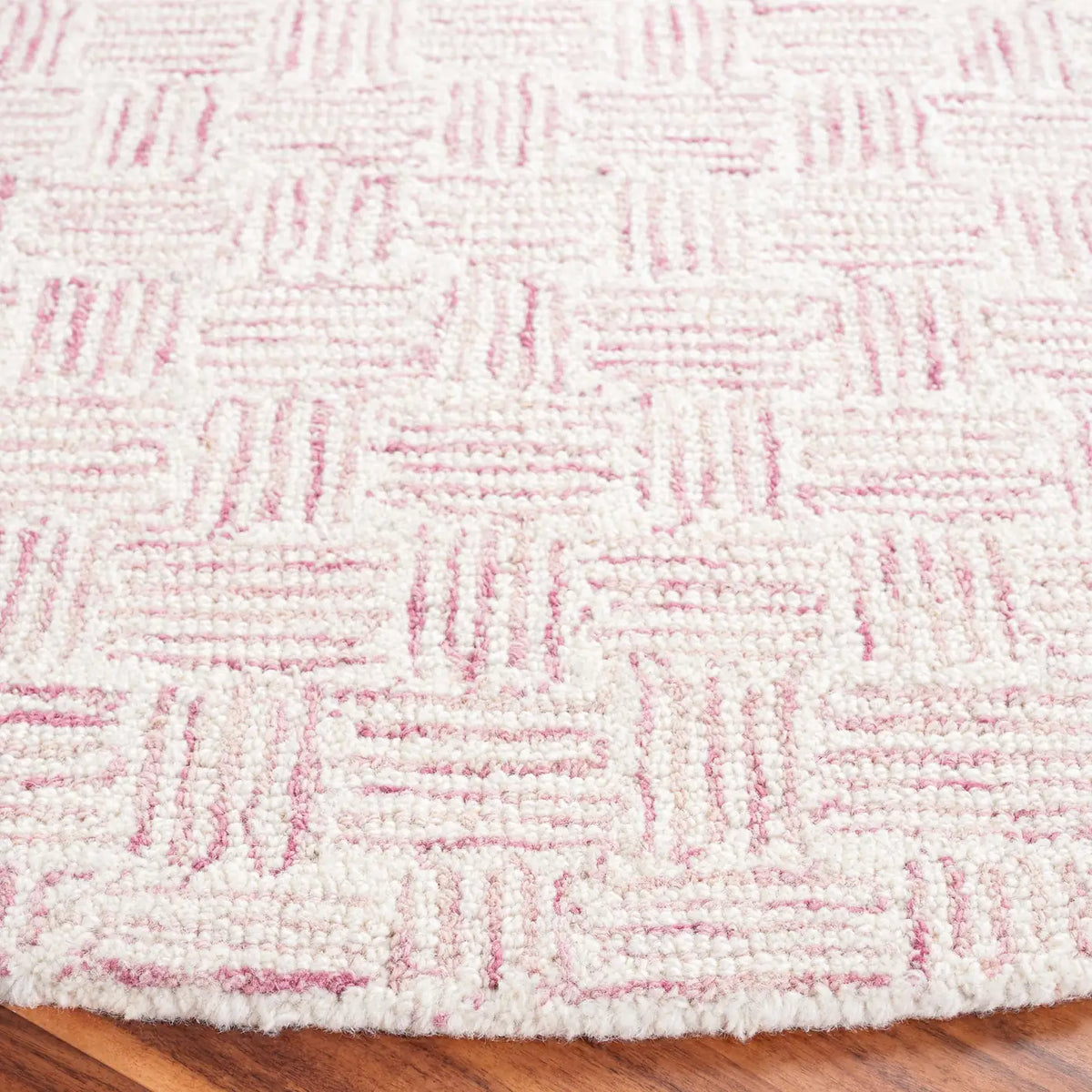 Safavieh Micro-Loop 5'-0" x 5'-0" Rug in Pink / Ivory