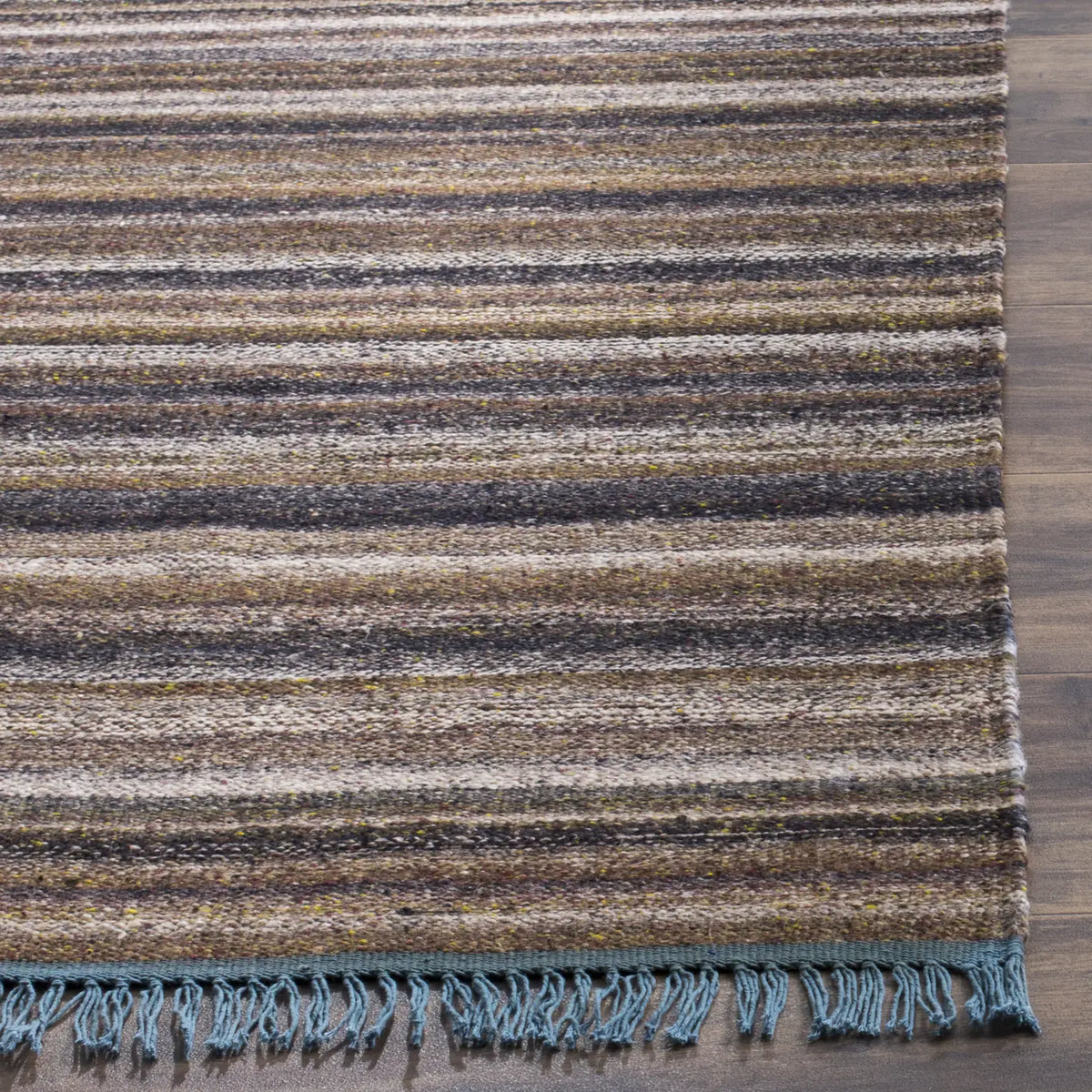 Safavieh Kilim 5'-0" x 8'-0" Rug in Grey / Purple