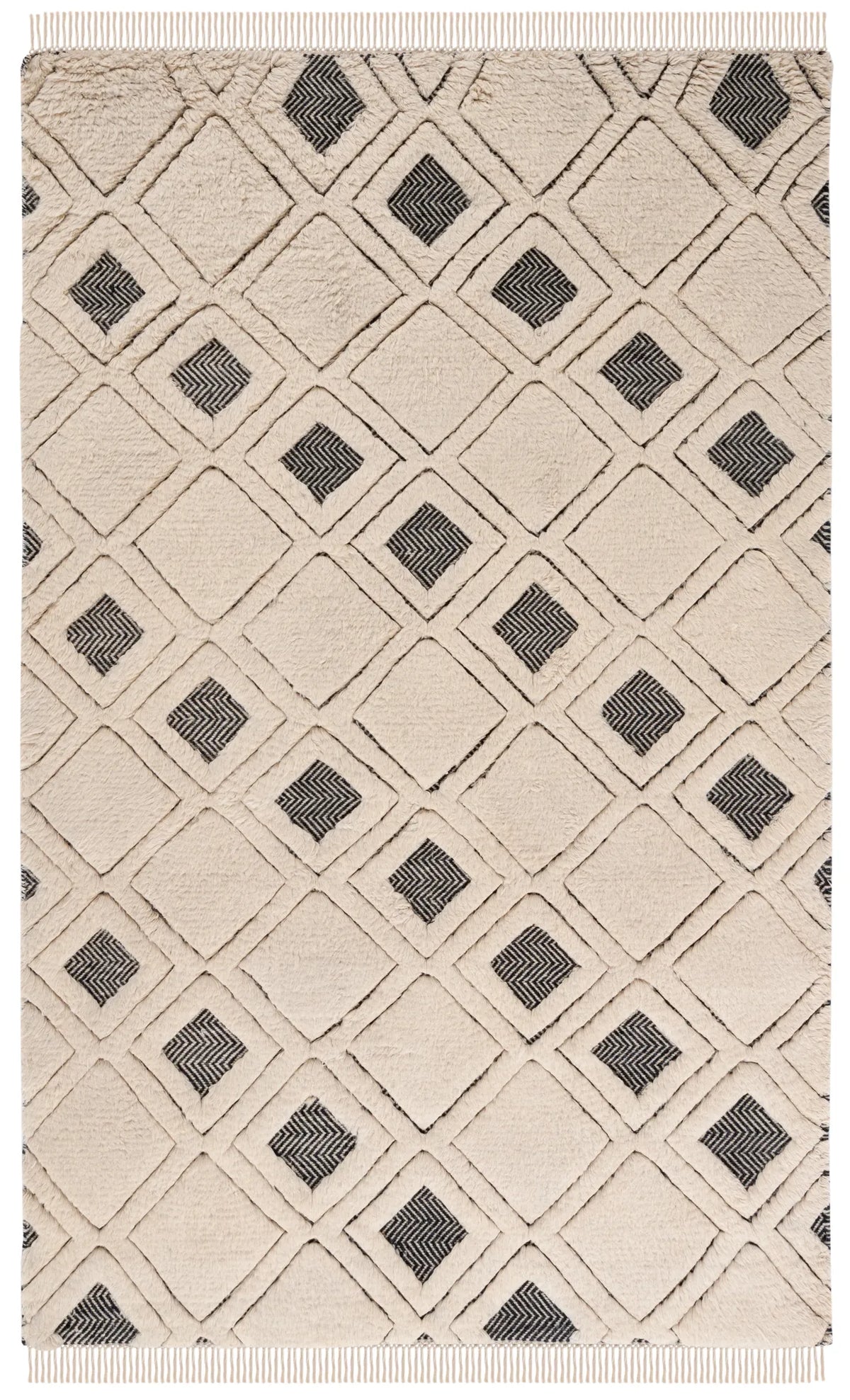 Safavieh Kenya 5'-0" x 8'-0" Rug in Ivory / Black