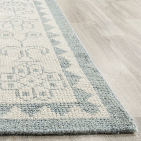 Safavieh Kenya 5'-0" x 8'-0" Rug in Ivory / Blue