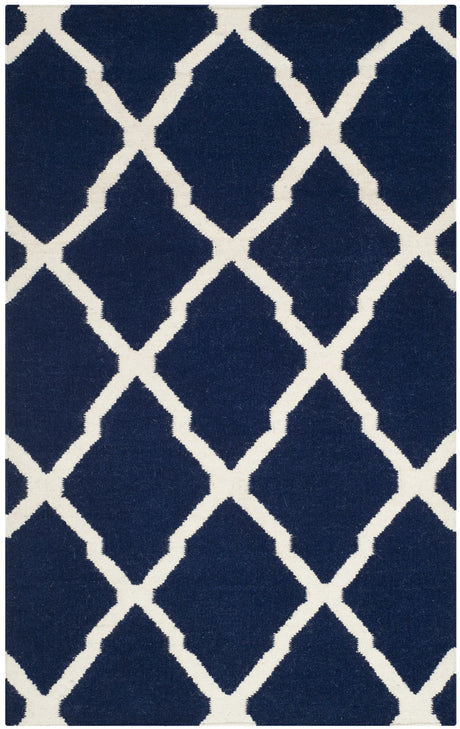 Safavieh Dhurries 3'-0" x 5'-0" Rug in Navy / Ivory