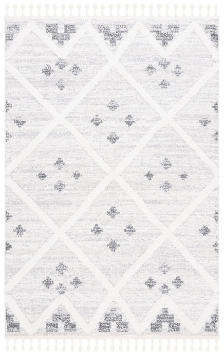 Safavieh Moroccan Tassel Shag 4'-0" x 6'-0" Rug in Beige / Ivory