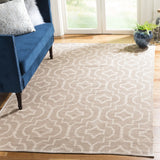 Safavieh Montauk 4'-0" x 6'-0" Rug in Grey / Ivory