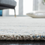 Safavieh Metro 4'-0" x 6'-0" Rug in Light Blue / Ivory