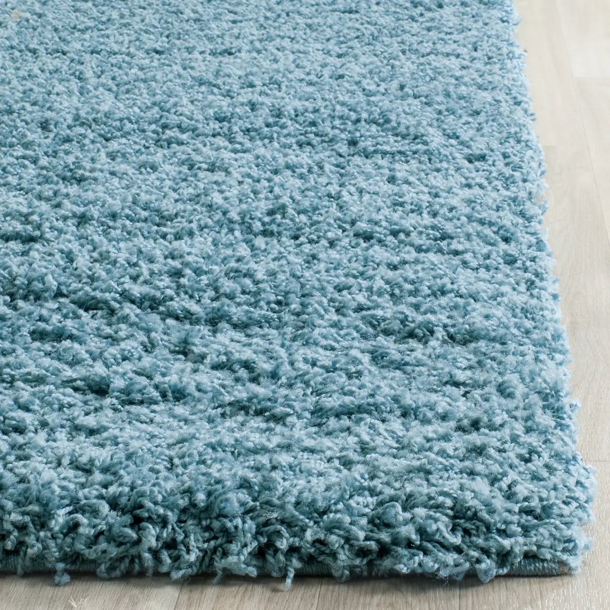Safavieh Sgl-Laguna Shag 6'-7" x 9'-6" Rug in Turquoise