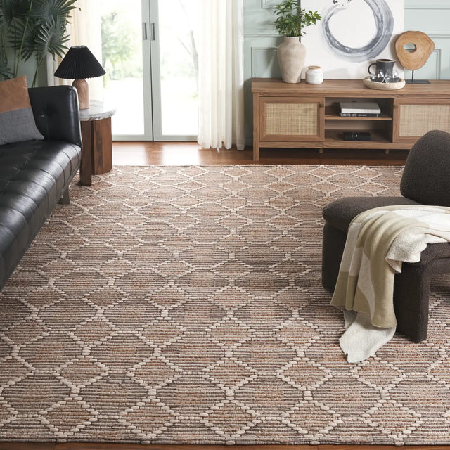 Safavieh Marbella 6'-0" x 9'-0" Rug in Beige / Ivory