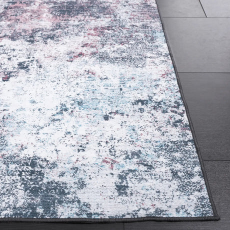 Safavieh Malibu 4'-0" x 6'-0" Rug in Plum / Black
