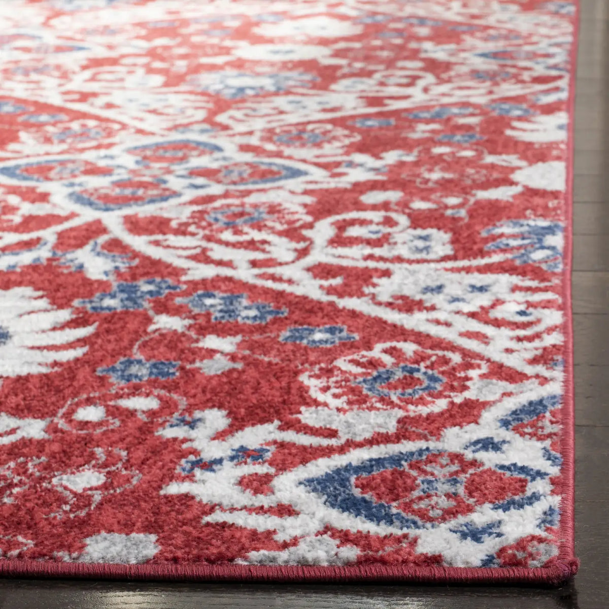Safavieh Brentwood 5'-3" x 7'-6" Rug in Red / Ivory