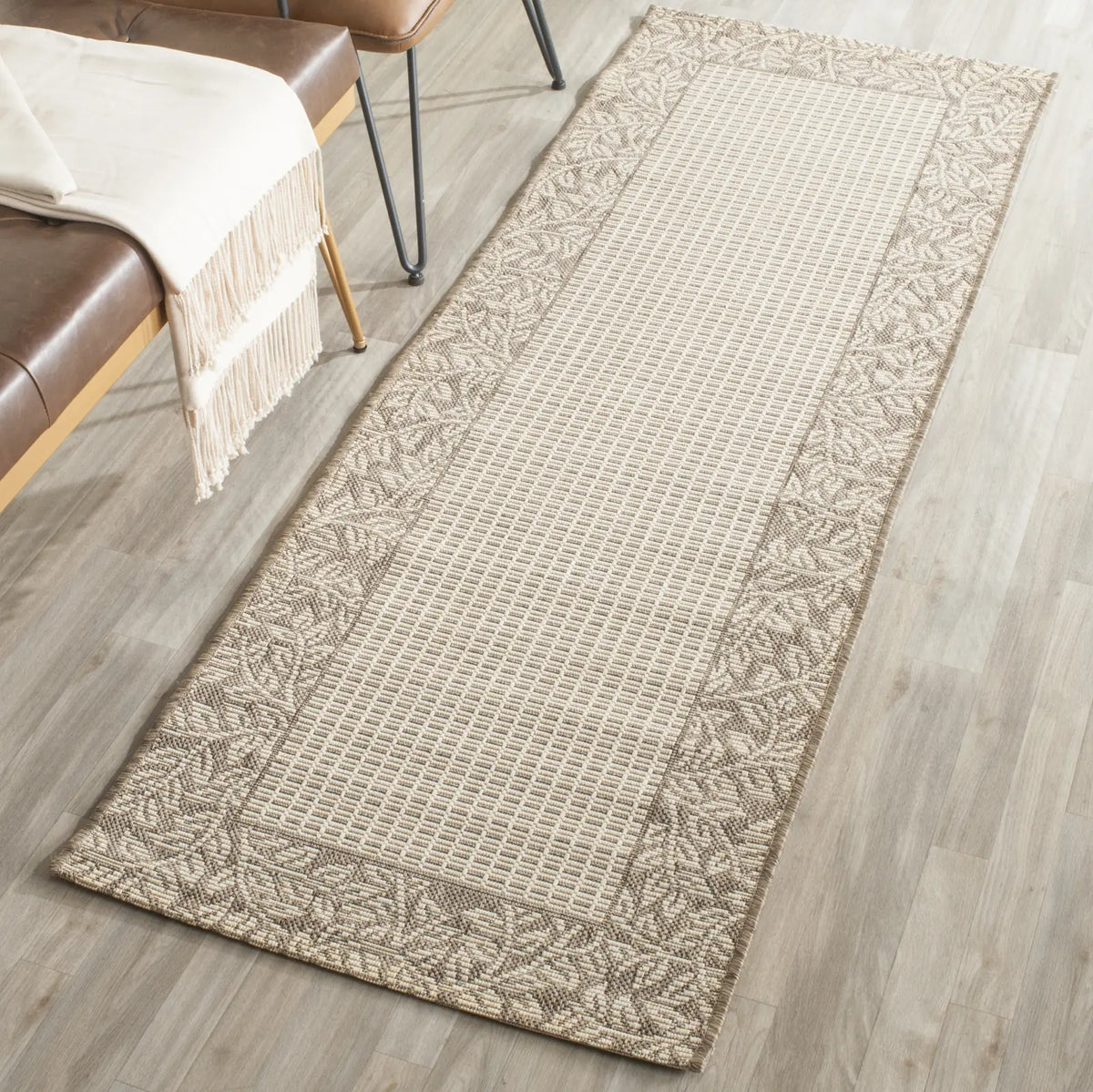 Safavieh Courtyard 2'-3" x 6'-7" Rug in Natural / Brown
