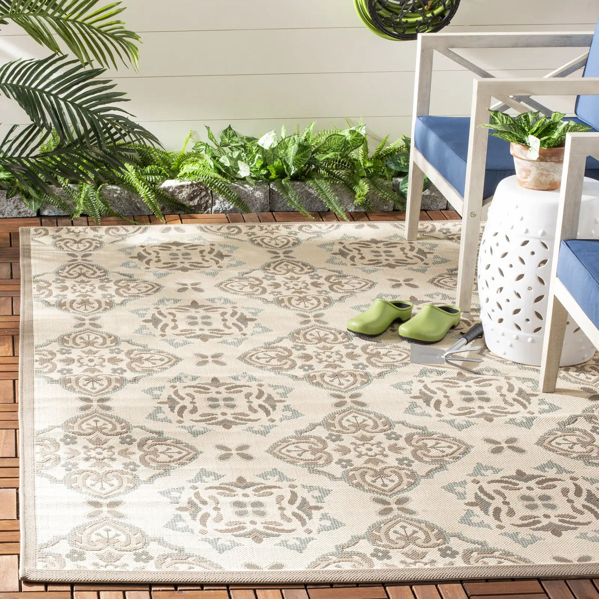 Safavieh Courtyard 5'-3" x 7'-7" Rug in Beige / Dark Beig