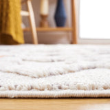 Safavieh Marrakesh 4'-0" x 6'-0" Rug in Grey / Light Grey